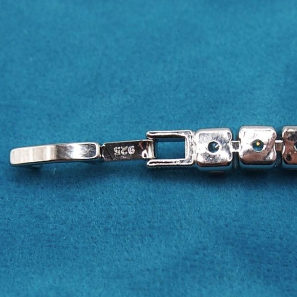 Elegant 7 Inches Princess Cut Diamond Tennis Bracelet Solid Sterling Silver - Picture 9 of 9